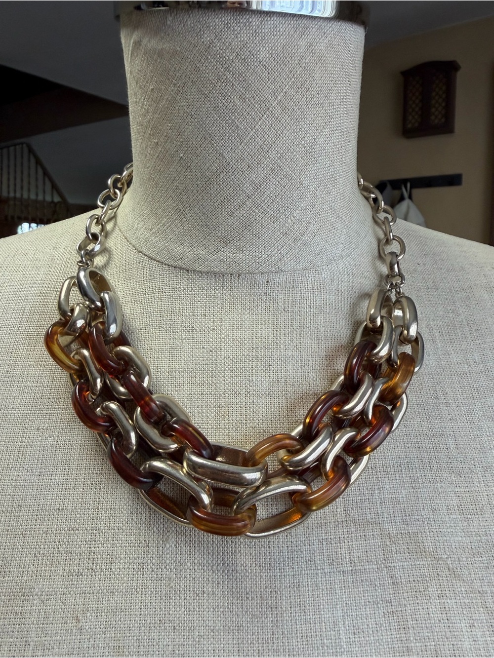 Banana Republic Chunky Tortoiseshell & Silver Chain Statement Necklace